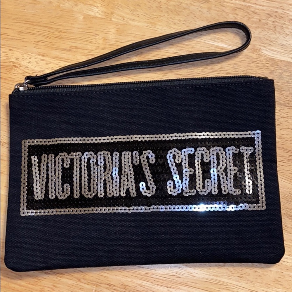 NWOT Victoria's Secret Silver Sequin Wristlet